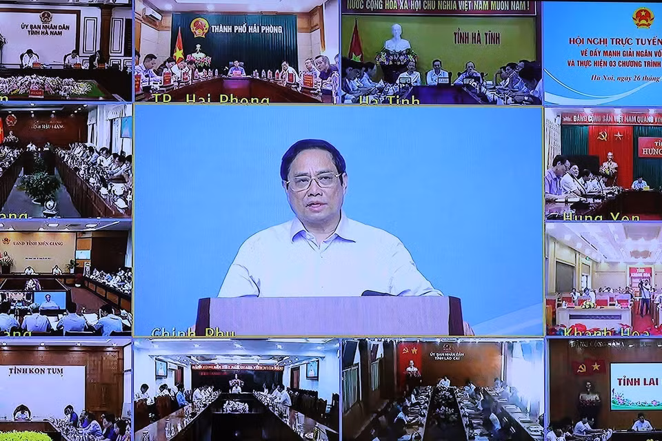 Thủ tướng Phạm Minh Chính chủ trì hội nghị tại điểm cầu Chính phủ. (Ảnh: Dương Giang/TTXVN)