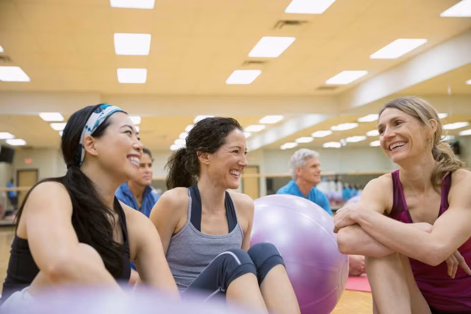 Các bài tập yoga giúp cho những người bị bệnh trầm cảm, tâm thần phân liệt và bệnh lý tâm thần khác cảm thấy thoải mái hơn. (Nguồn: Hero Images)