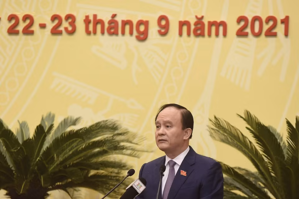 Chủ tịch Hội đồng Nhân dân thành phố Hà Nội Nguyễn Ngọc Tuấn phát biểu khai mạc kỳ họp. (Ảnh: TTXVN)