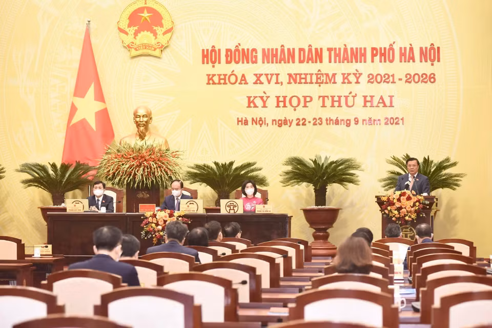 Ông Đinh Tiến Dũng, Ủy viên Bộ Chính trị, Bí thư Thành ủy, Trưởng đoàn đại biểu Quốc hội thành phố phát biểu chỉ đạo. (Ảnh: TTXVN)