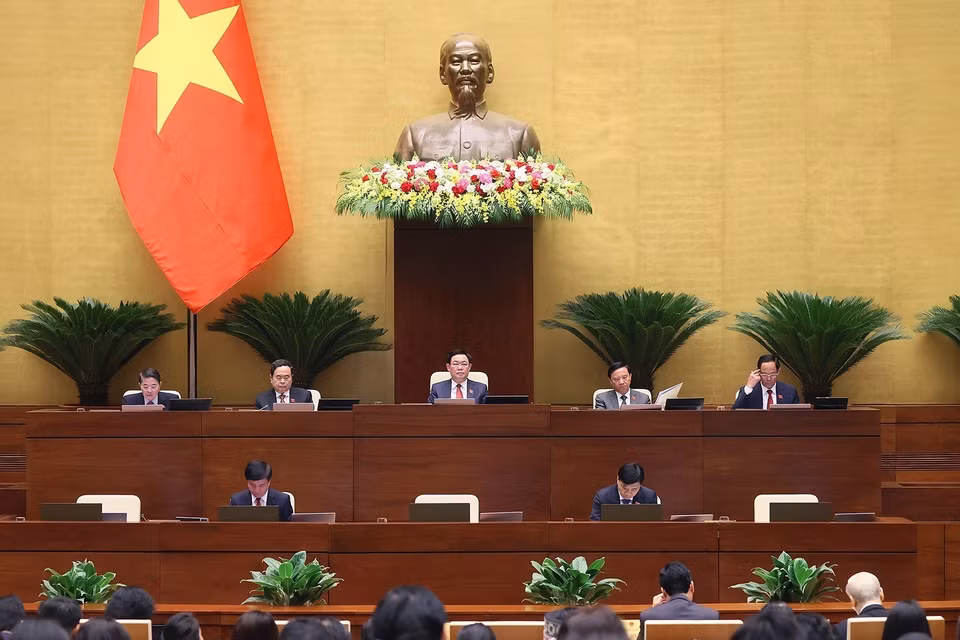 Chủ tịch Quốc hội Vương Đình Huệ và các Phó Chủ tịch điều hành phiên họp. (Ảnh: Dương Giang/TTXVN)