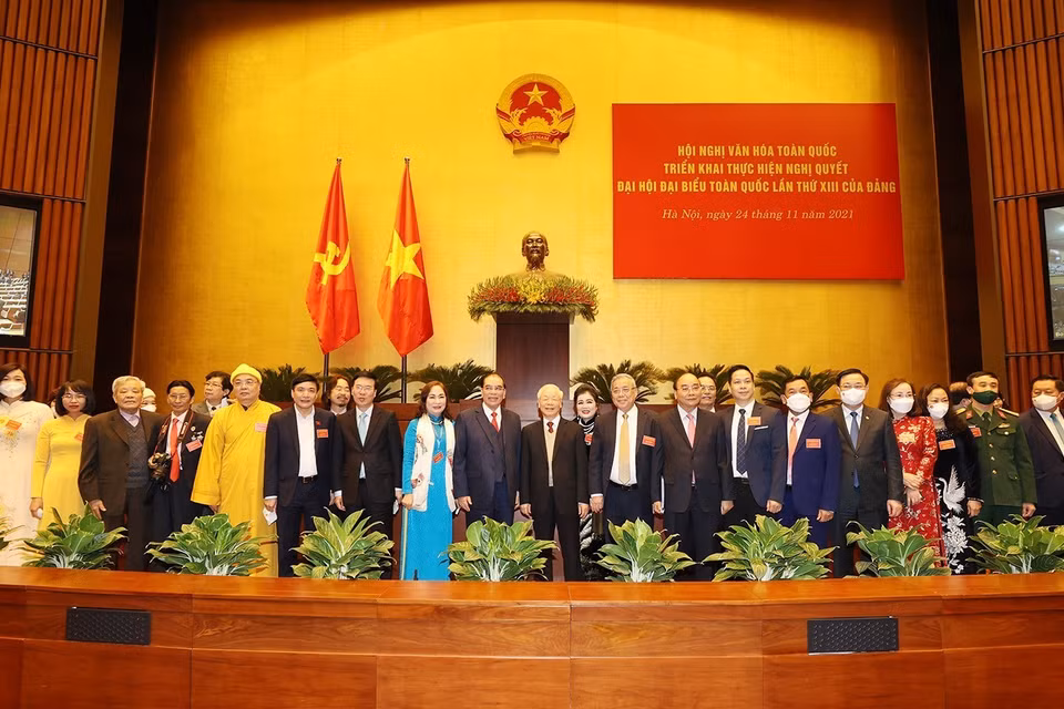 Tổng Bí thư Nguyễn Phú Trọng cùng các vị lãnh đạo, nguyên lãnh đạo Đảng, Nhà nước và các đại biểu dự hội nghị. (Ảnh: Trí Dũng/TTXVN)