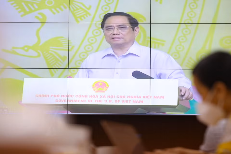 Thủ tướng Chính phủ Phạm Minh Chính phát động chương trình Sóng và máy tính cho em. (Ảnh chụp từ điểm cầu Bộ Giáo dục và Đào tạo. Nguồn: Thanh Tùng/TTXVN)