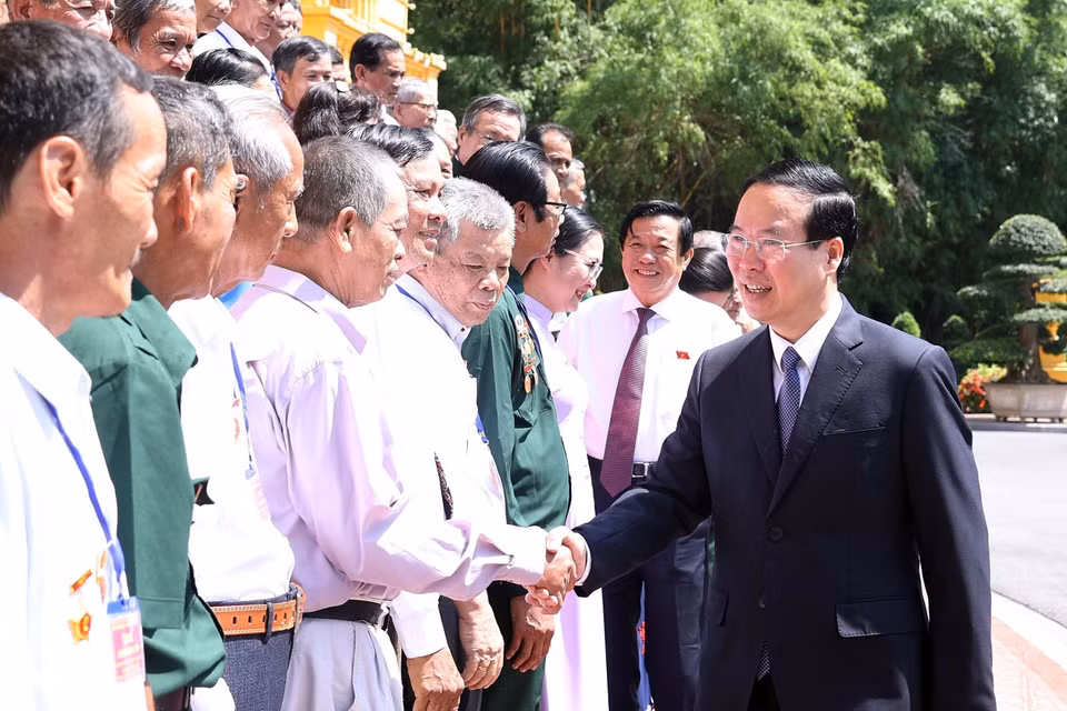Chủ tịch nước Võ Văn Thưởng với các đại biểu. (Ảnh: Thống Nhất/TTXVN)