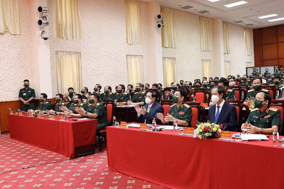  Thủ tướng Phạm Minh Chính và các đại biểu dự Lễ khai giảng năm học 2021-2022 của Học viện Quốc phòng. (Ảnh: Dương Giang/TTXVN)