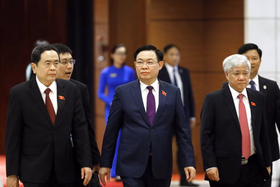 Chủ tịch Quốc hội Vương Đình Huệ với các đại biểu đến dự Lễ Bế mạc Hội nghị Nghị sỹ Trẻ Toàn cầu lần thứ 9. (Ảnh: TTXVN)