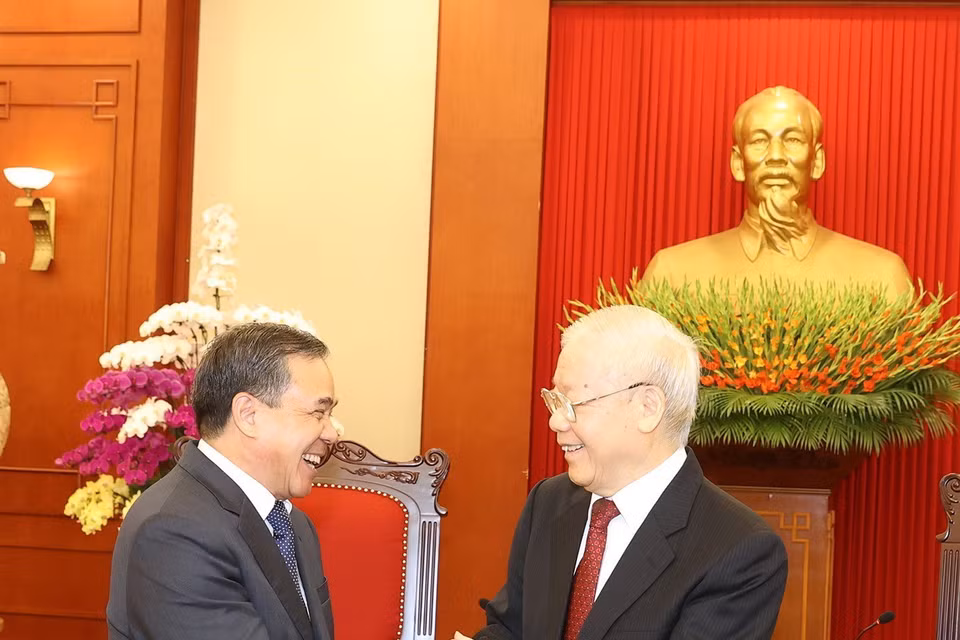 Chiều 20/9/2023, Tổng Bí thư Nguyễn Phú Trọng tiếp Đại sứ Đặc mệnh toàn quyền nước Cộng hòa Dân chủ Nhân dân Lào Sengphet Houngboungnuang. (Ảnh: Trí Dũng/TTXVN)