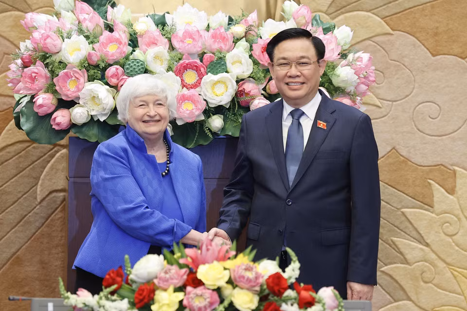 Chủ tịch Quốc hội Vương Đình Huệ tiếp Bộ trưởng Bộ Tài chính Hoa Kỳ Janet Yellen. (Ảnh: Doãn Tấn/TTXVN)