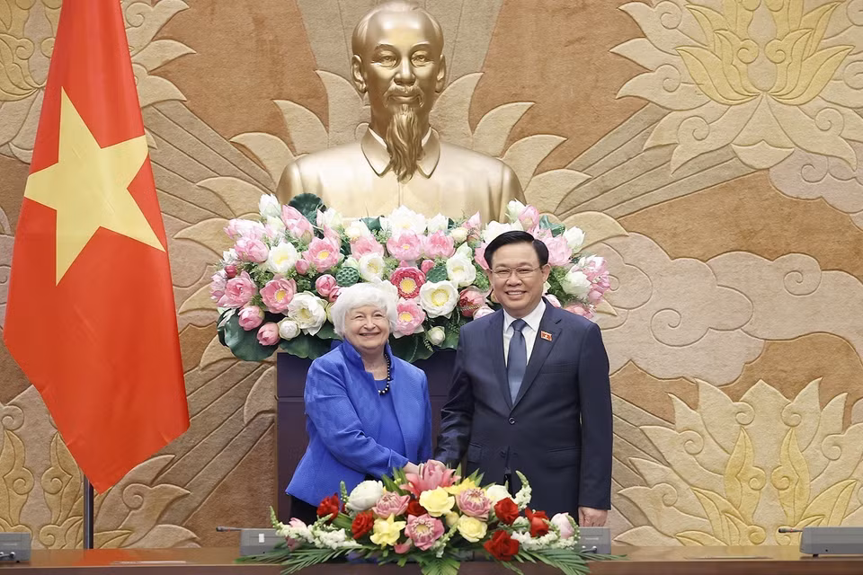 Chủ tịch Quốc hội Vương Đình Huệ tiếp Bộ trưởng Bộ Tài chính Hoa Kỳ Janet Yellen đang thăm, làm việc tại Việt Nam. (Ảnh: Doãn Tấn/TTXVN)