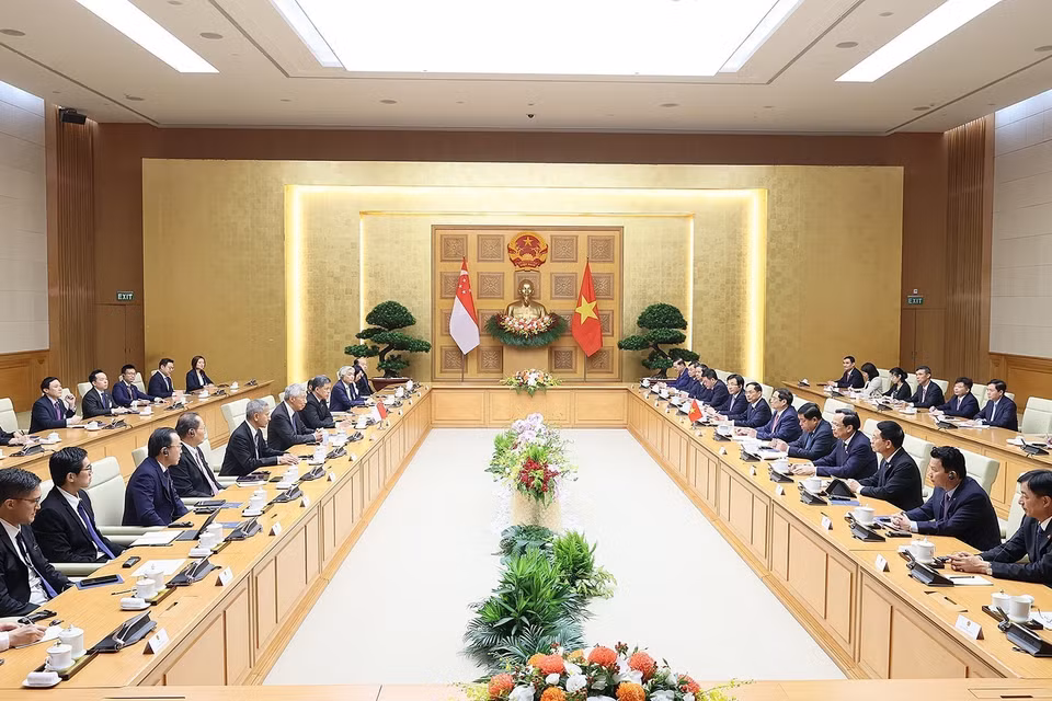 Quang cảnh buổi hội đàm giữa hai Thủ tướng Việt Nam và Singapore tại Trụ sở Chính phủ nước CHXHCN Việt Nam, ngày 28/8/2023. (Ảnh: Dương Giang/TTXVN)
