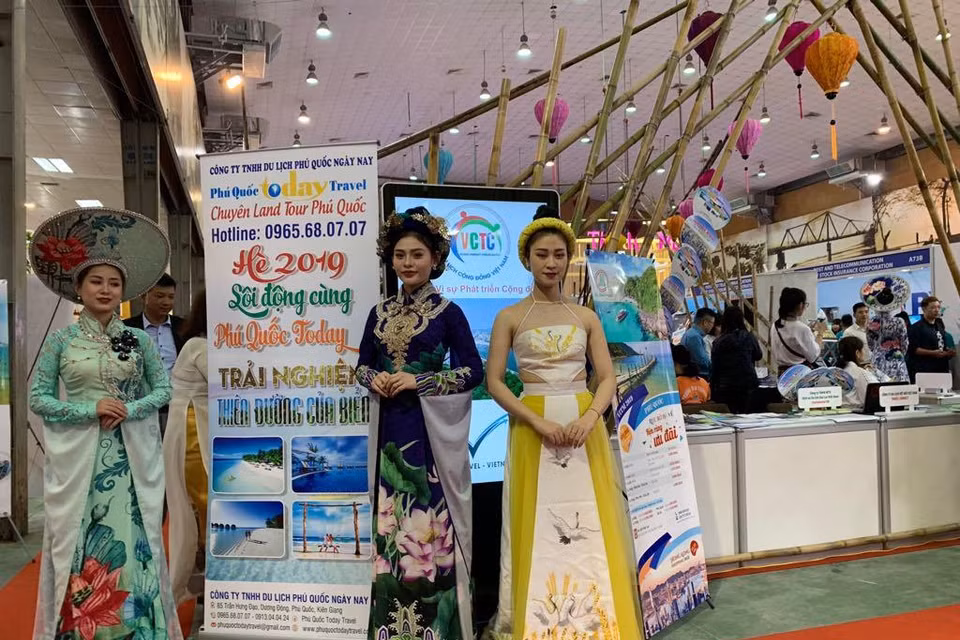Hội chợ VITM Hà Nội 2019 có sự tham gia của trên 500 gian hàng của các doanh nghiệp từ 47 tỉnh, thành phố của Việt Nam. (Ảnh: PV/Vietnam+)