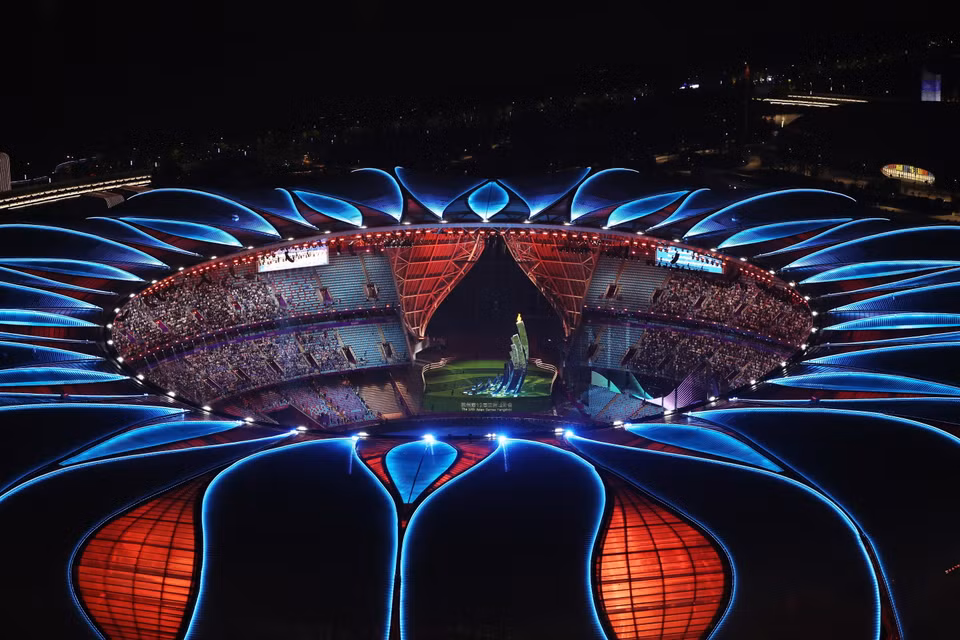Quang cảnh Sân vận động Olympic Hàng Châu trong Lễ Bế mạc ASIAD 2023 tối 8/10. (Ảnh: THX/TTXVN)