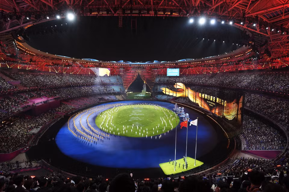 Quang cảnh Lễ Bế mạc ASIAD 2023 trên Sân vận động Olympic Hàng Châu. (Ảnh: THX/TTXVN)