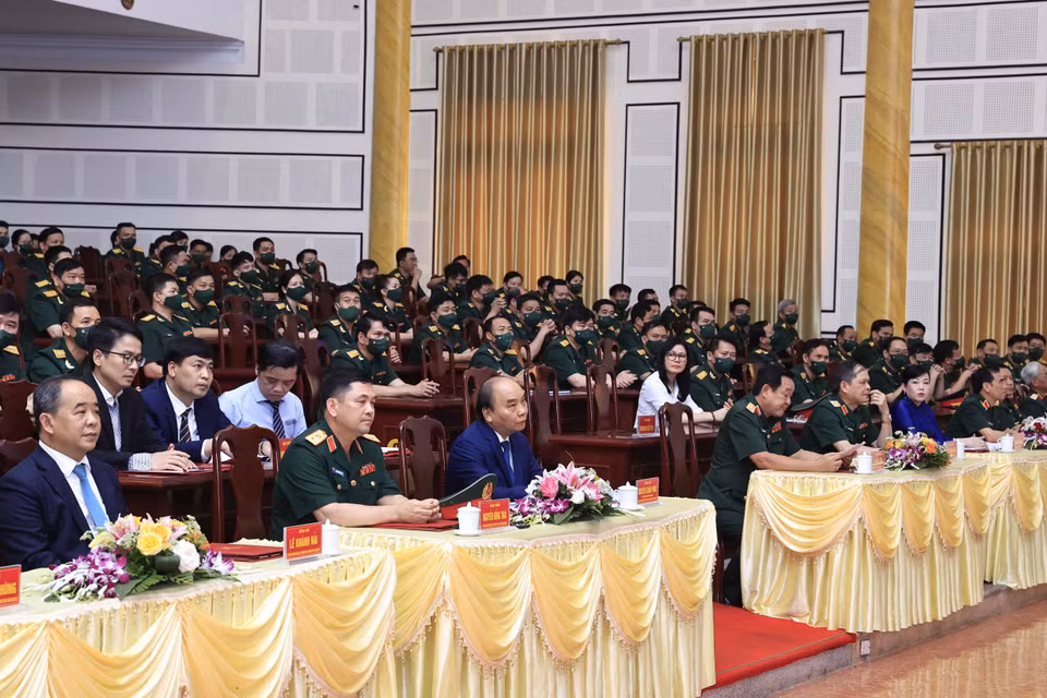 Chủ tịch nước Nguyễn Xuân Phúc tại buổi làm việc tại Bộ Tư lệnh Quân khu 1. (Ảnh: Thống Nhất/TTXVN)