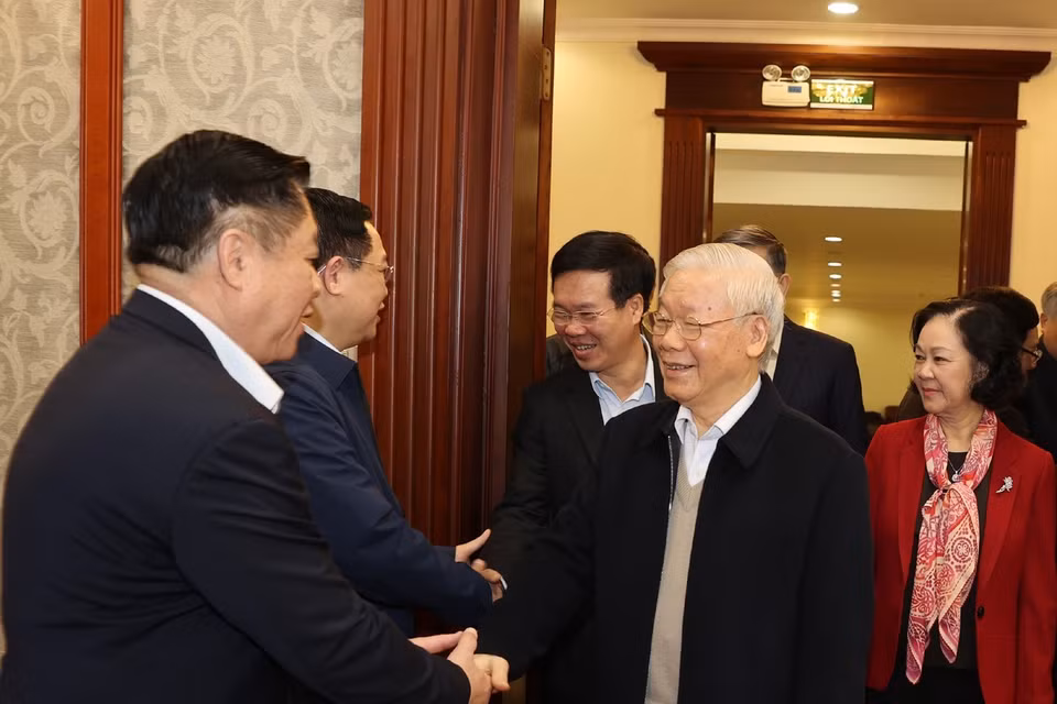 Tổng Bí thư, Chủ tịch nước Nguyễn Phú Trọng với các đồng chí Bộ Chính trị, Ban Bí thư. (Ảnh: Trí Dũng/TTXVN)