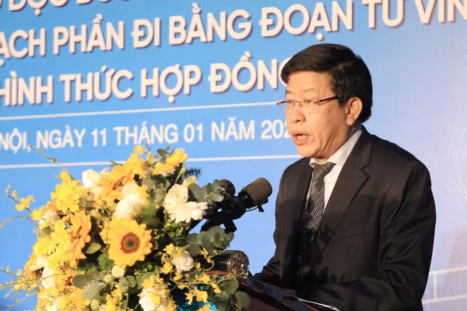 Phó Chủ tịch UBND thành phố Hà Nội Dương Đức Tuấn phát biểu tại buổi lễ. (Ảnh: Tuấn Anh/TTXVN)