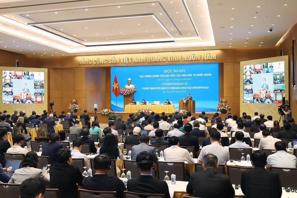 Hội nghị Thủ tướng Chính phủ gặp mặt các nhà đầu tư nước ngoài. (Ảnh: Dương Giang/TTXVN)