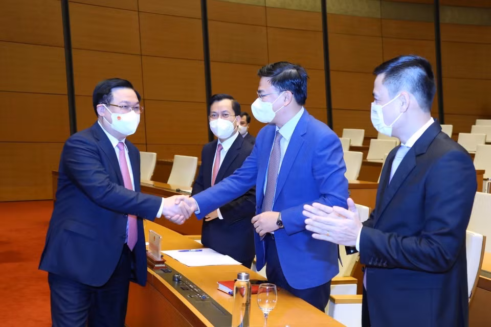 Chủ tịch Quốc hội Vương Đình Huệ với các đại sứ, trưởng cơ quan đại diện Việt Nam ở nước ngoài. (Ảnh: Văn Điệp/TTXVN)