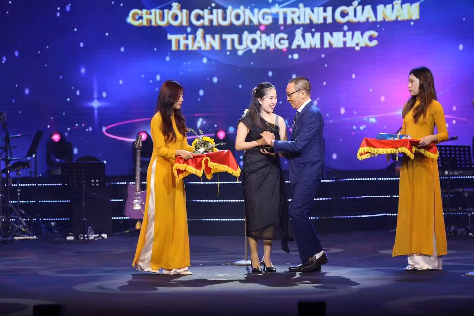 Chương trình Thần tượng âm nhạc - Vietnam Idol 2023 được xướng tên tại danh mục vinh danh chuỗi chương trình của năm. (Ảnh: Hoài Nam/Vietnam+)