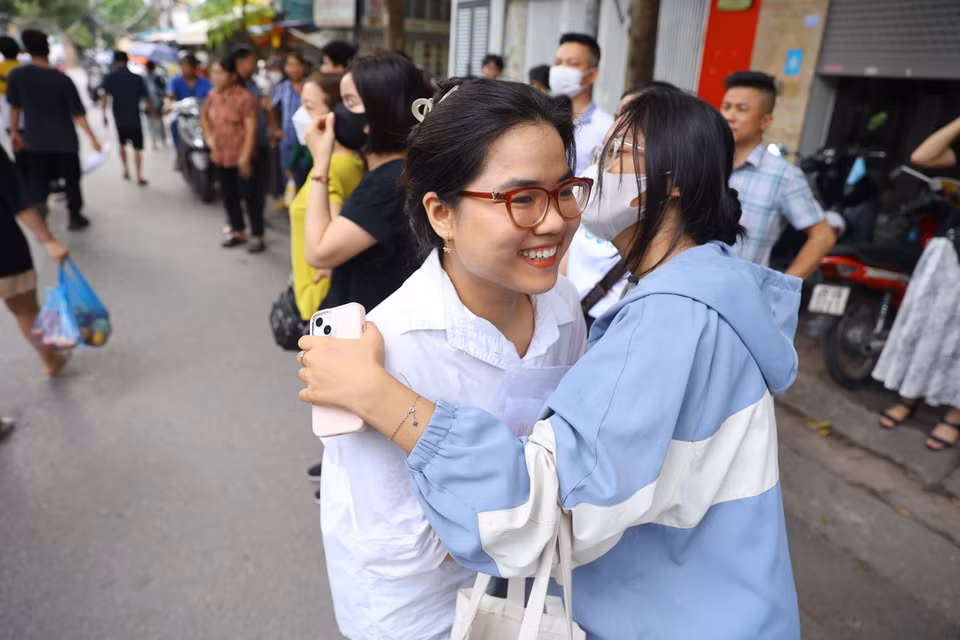 Theo hướng dẫn tổ chức thi tốt nghiệp Trung học phổ thông của Bộ Giáo dục tại Công văn 1277/BGDĐT-QLCL, điểm thi tốt nghiệp Trung học phổ thông của thí sinh được công bố vào 8 giờ ngày 17/7/2024. (Ảnh: PV/Vietnam+)