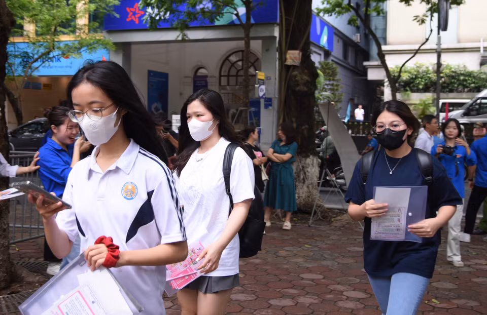 Kỳ thi Tốt nghiệp Trung học phổ thông năm 2024 khá đặc biệt khi đây là kỳ thi tốt nghiệp của lứa học sinh cuối cùng học theo chương trình giáo dục phổ thông 2006. (Ảnh: PV/Vietnam+)