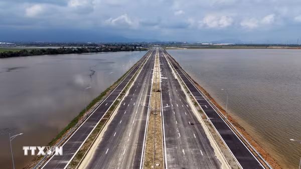 Khai mở dư địa, kích hoạt làn sóng đầu tư mới vào Khu kinh tế Vũng Áng