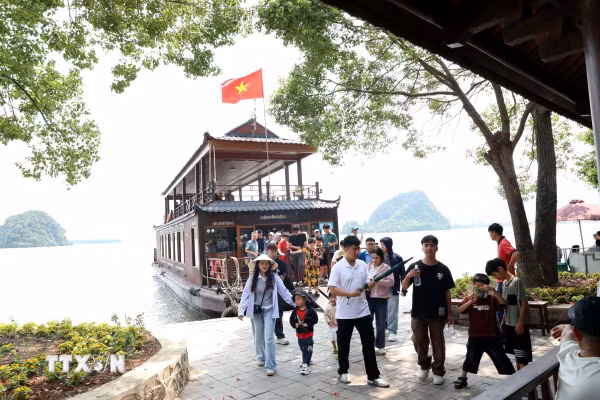 Ninh Bình: Trải nghiệm sáng tạo, kết nối các địa chỉ đỏ