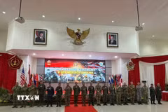 Đại diện các quốc gia tham dự Diễn tập Super Garuda Shield 2026. (Ảnh: Minh Thái/TTXVN)