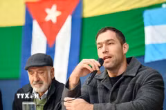 Các tổ chức đoàn kết với Cuba tại Argentina thời gian qua không chỉ lên tiếng phản đối chính sách cấm vận của Mỹ mà còn triển khai nhiều hoạt động hỗ trợ thiết thực đối với người dân quốc đảo Caribe. (Ảnh: Thanh Tùng/TTXVN)