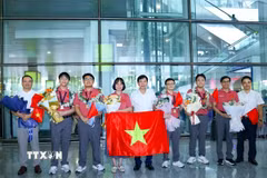 Đội tuyển Việt Nam đã xuất sắc giành 4 Huy chương vàng, trong đó có 2 huy chương vàng nằm trong top 10. (Ảnh: Thanh Tùng/TTXVN)