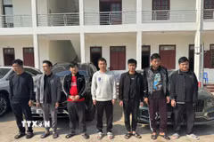 Công an huyện Như Xuân đã phối hợp với các phòng nghiệp vụ Công an tỉnh và Công an các huyện, thị xã, thành phố có liên quan huy động lực lượng đồng loạt bắt giữ 9 đối tượng trong vụ lừa đảo chiếm đoạt tài sản, rửa tiền thông qua hình thức đầu tư chứng khoán. (Ảnh: Cơ quan công an cung cấp)