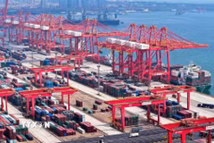 Quang cảnh cảng hàng hóa tại tỉnh Sơn Đông, Trung Quốc. (Ảnh: THX/TTXVN)