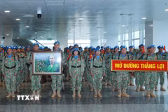 Các sỹ quan, quân nhân Đội Công binh số 5 lên đường thực hiện nhiệm vụ gìn giữ hòa bình Liên hợp quốc khu vực Abyei. (Ảnh: Trọng Đức/TTXVN)