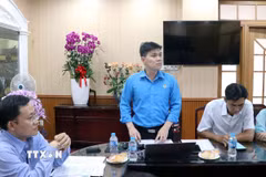 Ông Bùi Công Hoan, Phó Trưởng bộ phận Chính sách pháp luật - Quan hệ lao động, Liên đoàn lao động Thành phố Hồ Chí Minh, phát biểu tại hội nghị triển khai chăm lo Tết Đinh Mùi năm 2027. (Ảnh: Thanh Vũ/TTXVN)