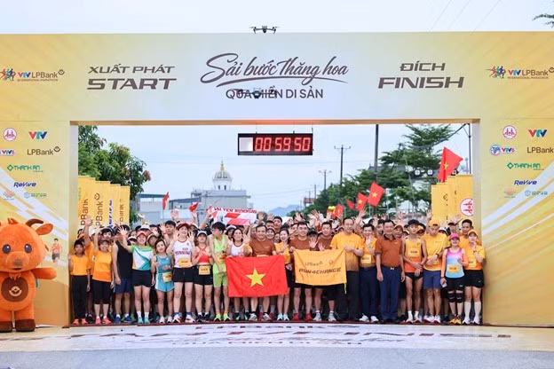 Sự kiện quy tụ gần 5.000 vận động viên trong nước và quốc tế tham dự. (Ảnh: Vietnam+)