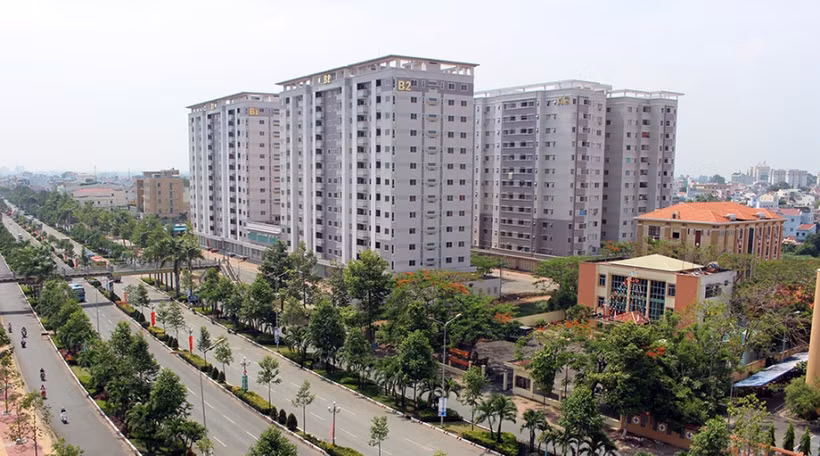 Hà Nội phấn đấu hoàn thành và đưa ra thị trường khoảng 25.000-27.000 căn hộ trong năm 2026. (Ảnh: Vietnam+)