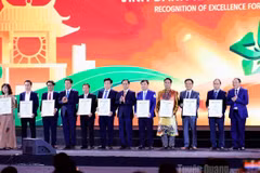 Gian hàng tỉnh Tuyên Quang tỏa sáng tại Hội chợ Mùa Thu 2025 