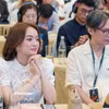 Diễn viên, đạo diễn và nhiều cơ quan Thông tấn, báo chí và truyền thông tham gia sự kiện họp báo. (Ảnh: Thanh Phong/Vietnam+)
