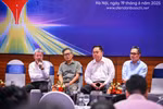 Các diễn giả tại phiên thảo luận với chủ đề “Báo chí Việt Nam trong kỷ nguyên mới: Tầm nhìn kiến tạo không gian phát triển.” (Ảnh: Thành Đạt)