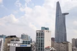 Tháp tài chính Bitexco cùng nhiều định chế tài chính hiện hữu ở khu vực trung tâm Quận 1 là một trong những lợi thế sẵn có để TP. Hồ Chí Minh xây dựng Trung tâm tài chính quốc tế. (Ảnh: Hứa Chung/TTXVN)