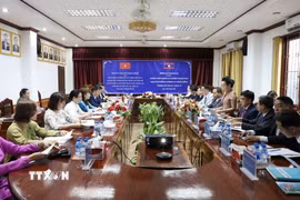 Quang cảnh cuộc hội đàm và làm việc giữa tỉnh Điện Biên và tỉnh Bokeo. (Ảnh: Xuân Tú/TTXVN)