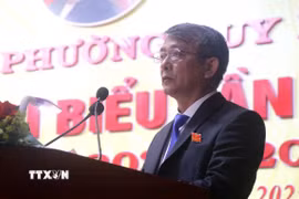 Bí thư Đảng ủy phường Quy Nhơn Nguyễn Hữu Khúc phát biểu khai mạc Đại hội. (Ảnh: Sỹ Thắng/TTXVN)
