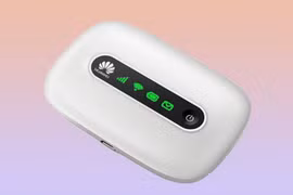 Một trong những mẫu bộ phát tín hiệu Wi-Fi di động (loại nhỏ gọn, không có ăngten ngoài). (Ảnh: dzen)