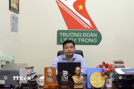 Thạc sỹ Dương Trọng Phúc, Phó Hiệu trưởng Trường đoàn Lý Tự Trọng (Thành phố Hồ Chí Minh) góp ý cho Văn kiện Đại hội XIV của Đảng. (Ảnh: Tiến Lực/TTXVN)