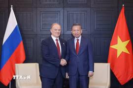 Tổng Bí thư, Chủ tịch nước Tô Lâm tiếp Chủ tịch Đảng Cộng sản Liên bang Nga Gennady Zyuganov. (Ảnh: Thống Nhất/TTXVN)