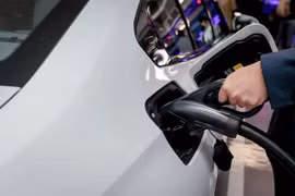 Các nhà phân tích kỳ vọng phân khúc xe điện sẽ tiếp tục tăng trưởng mạnh mẽ vào năm 2025 nhờ việc ra mắt nhiều mẫu xe mới. (Ảnh: Business Times)