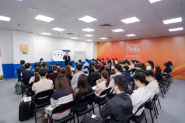 Buổi đào tạo đầu tiên của “Tiếp sức doanh nghiệp Việt” có chủ đề xoay quanh xu hướng bán hàng và lập kế hoạch kinh doanh trên sàn