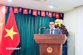 Tổng Lãnh sự Việt Nam tại Battambang Trần Tuấn Anh phát biểu tại buổi lễ. (Ảnh: Huy Bình/Vietnam+)