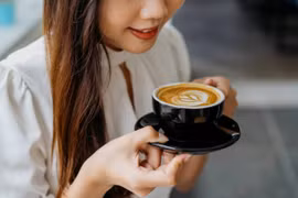 Theo nghiên cứu, những người uống càphê hàng ngày có nguy cơ mắc bệnh thận mạn tính thấp hơn 23%. (Ảnh: iStock)