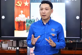 Theo Bí thư Đoàn Thanh niên phường Hoàn Kiếm, anh Đặng Thanh Tú, hoạt động Đoàn cần chuyển từ chú trọng các chương trình bề nổi, dàn trải sang tạo môi trường để thanh niên phát huy năng lực. (Ảnh: Minh Đức/TTXVN)